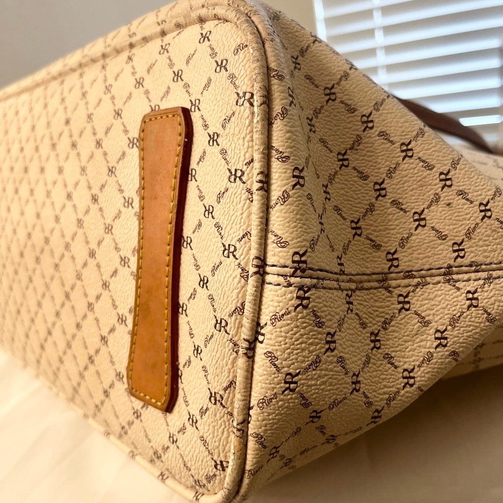 Rioni Tan and Brown Monogram Large Tote - Picture 6 of 9